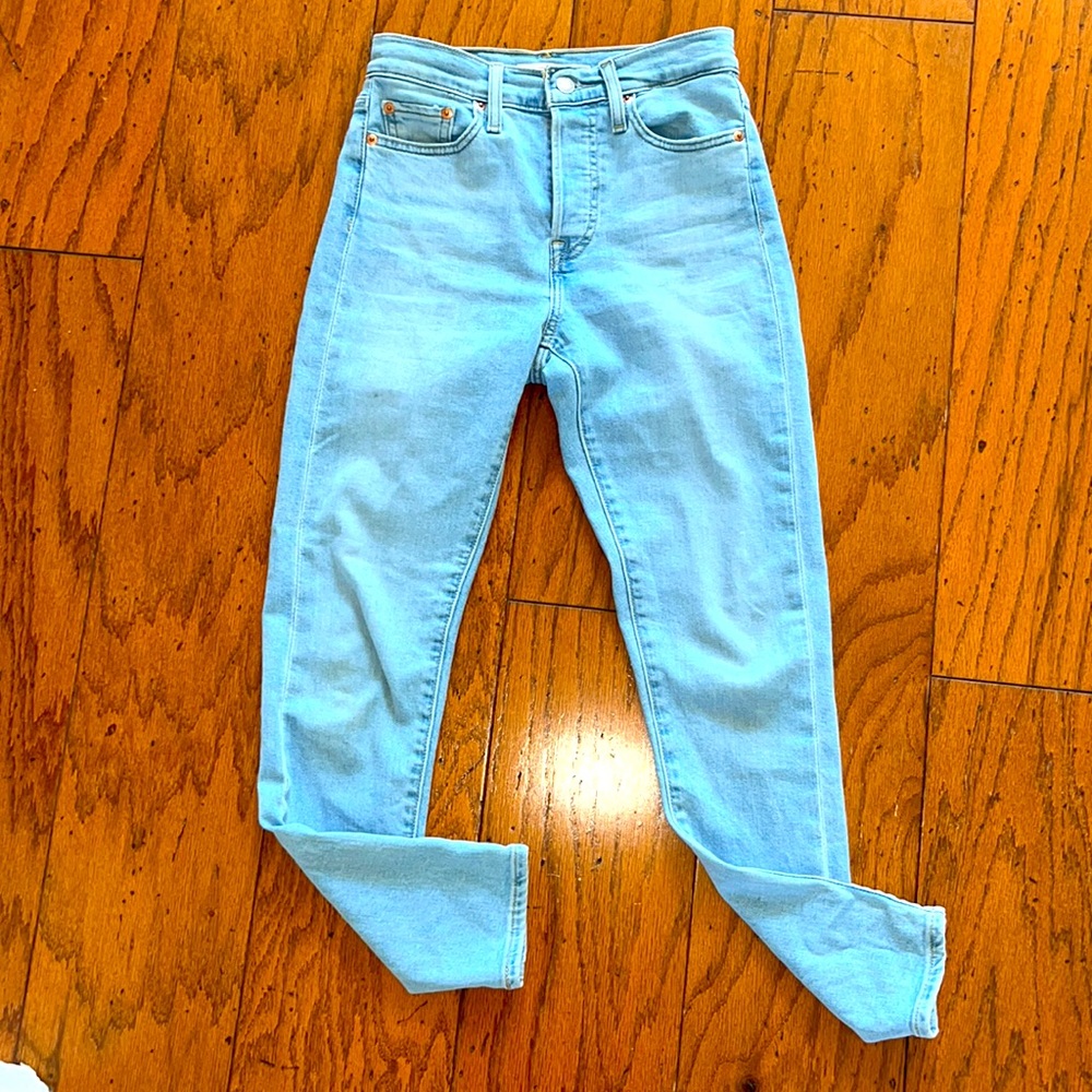 Levi’s Skinny Wedgie jeans- size 25; excellent condition!